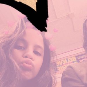 Meet your Posher, Alizeya